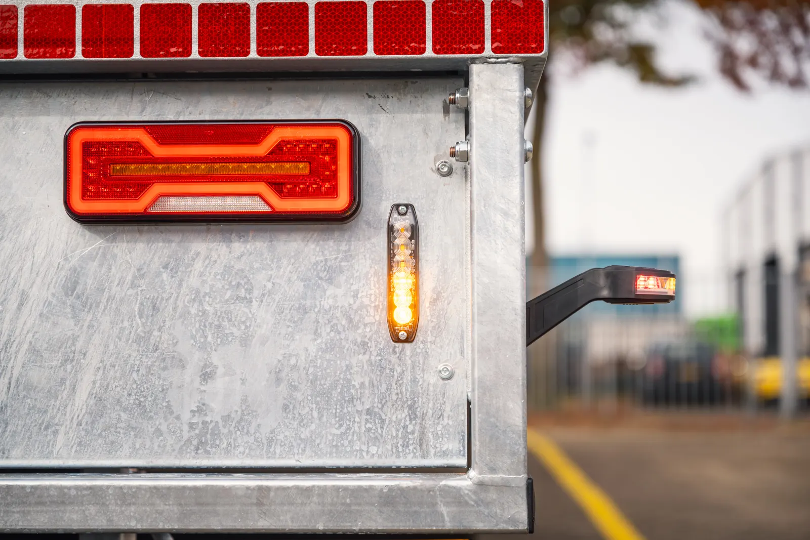 Feu flash LED, 4 LED's | R65 | slimline | orange | 10-30 V | S07F4100.1 (Image 6 sur 9)